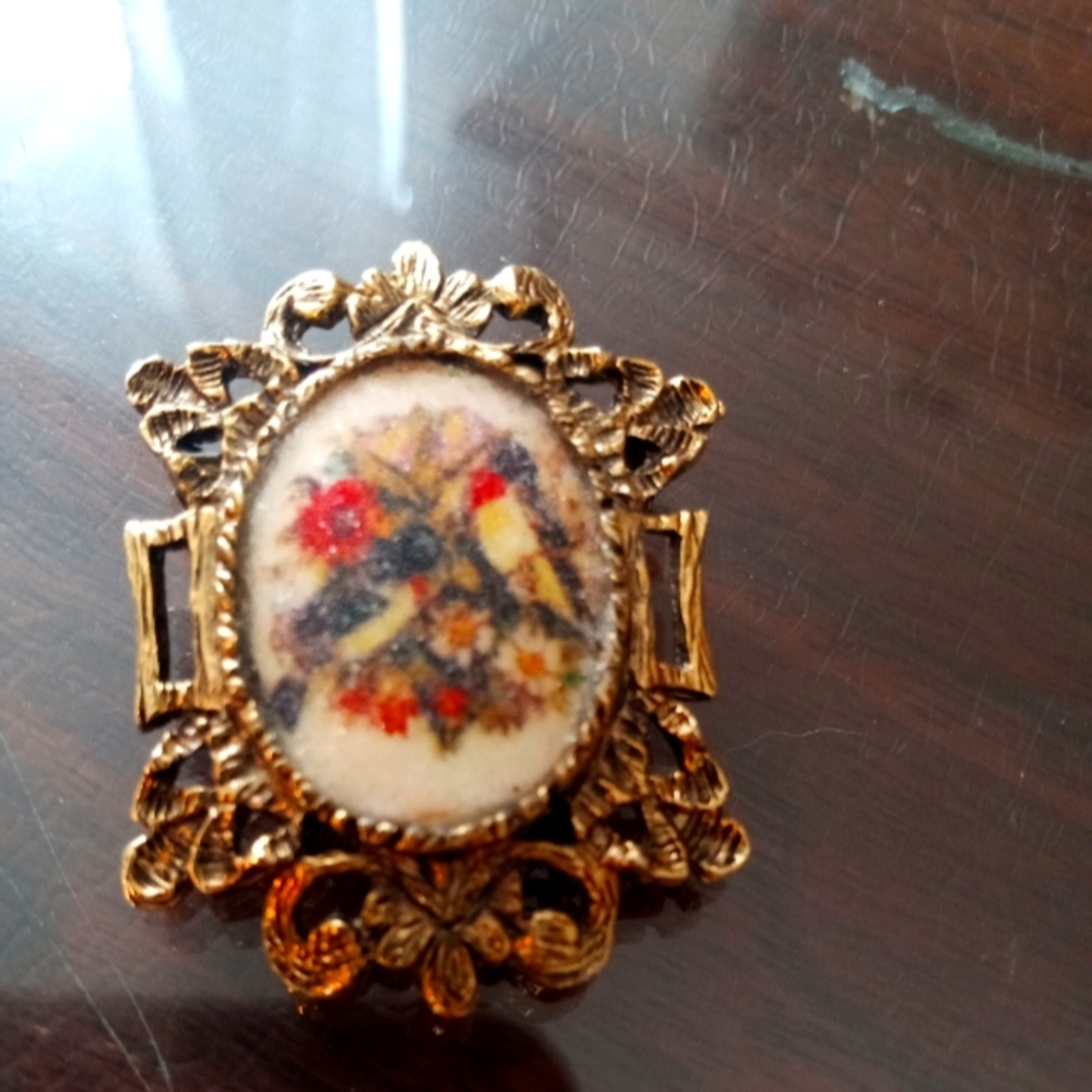 Brouch/ Necklace